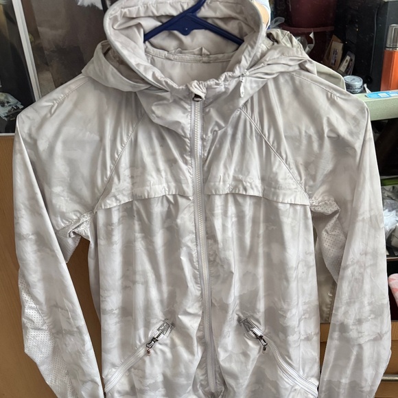 Lululemon Miss Misty Jacket Size 2 - Good Used Condition - Picture 2 of 16